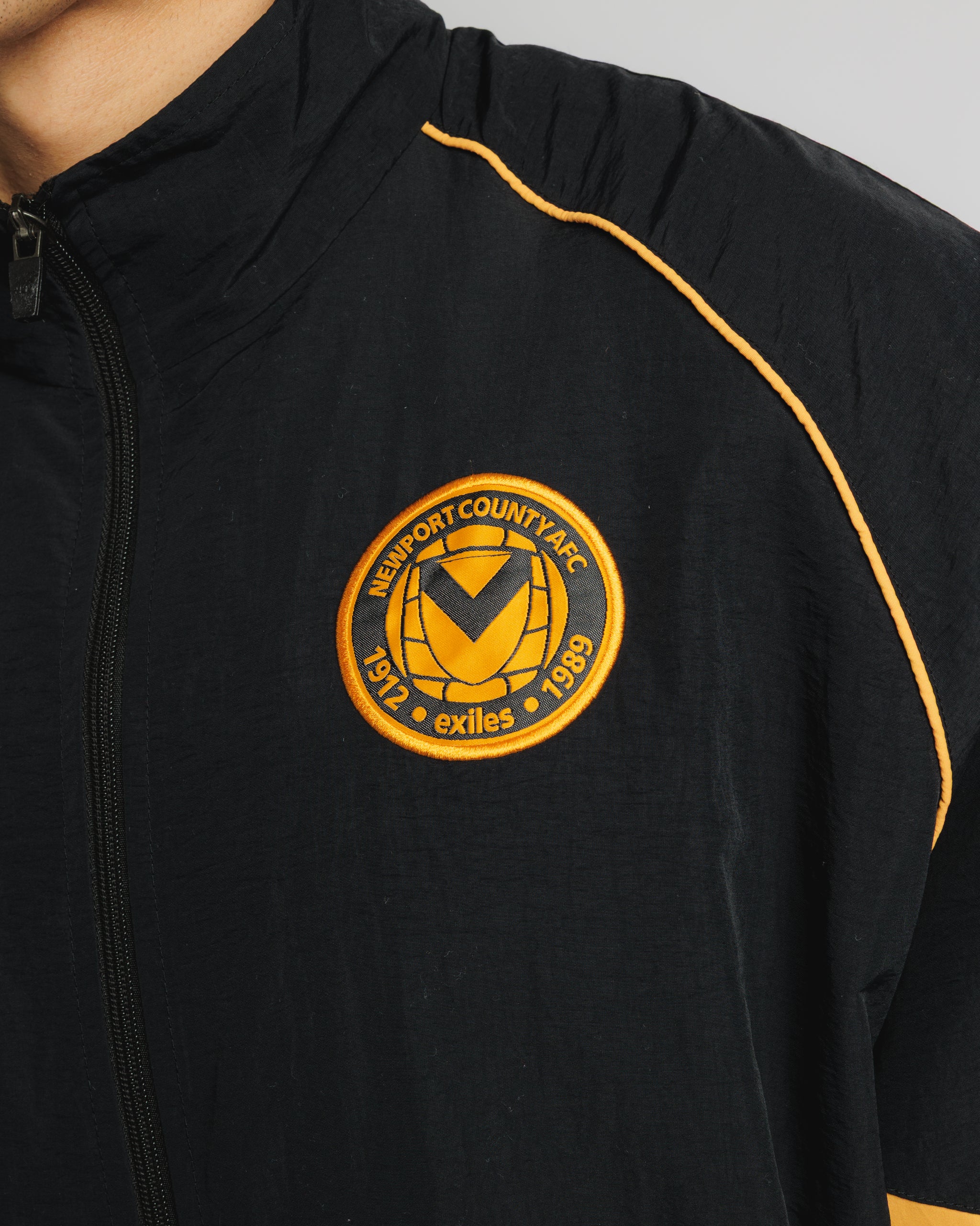 Newport County Track Jacket Entraînement FBT Football Taille Moyenne Newport County Track Jacket Entraînement FBT Football Taille Moyenne